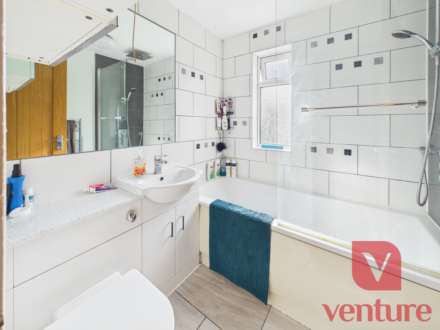 Minton Close, Blakelands, Image 11