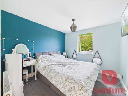 Minton Close, Blakelands, Image 12