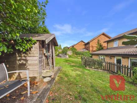 Minton Close, Blakelands, Image 17