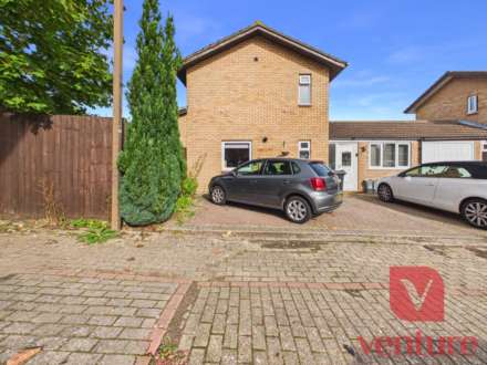 Minton Close, Blakelands, Image 2