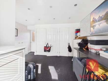 Minton Close, Blakelands, Image 9