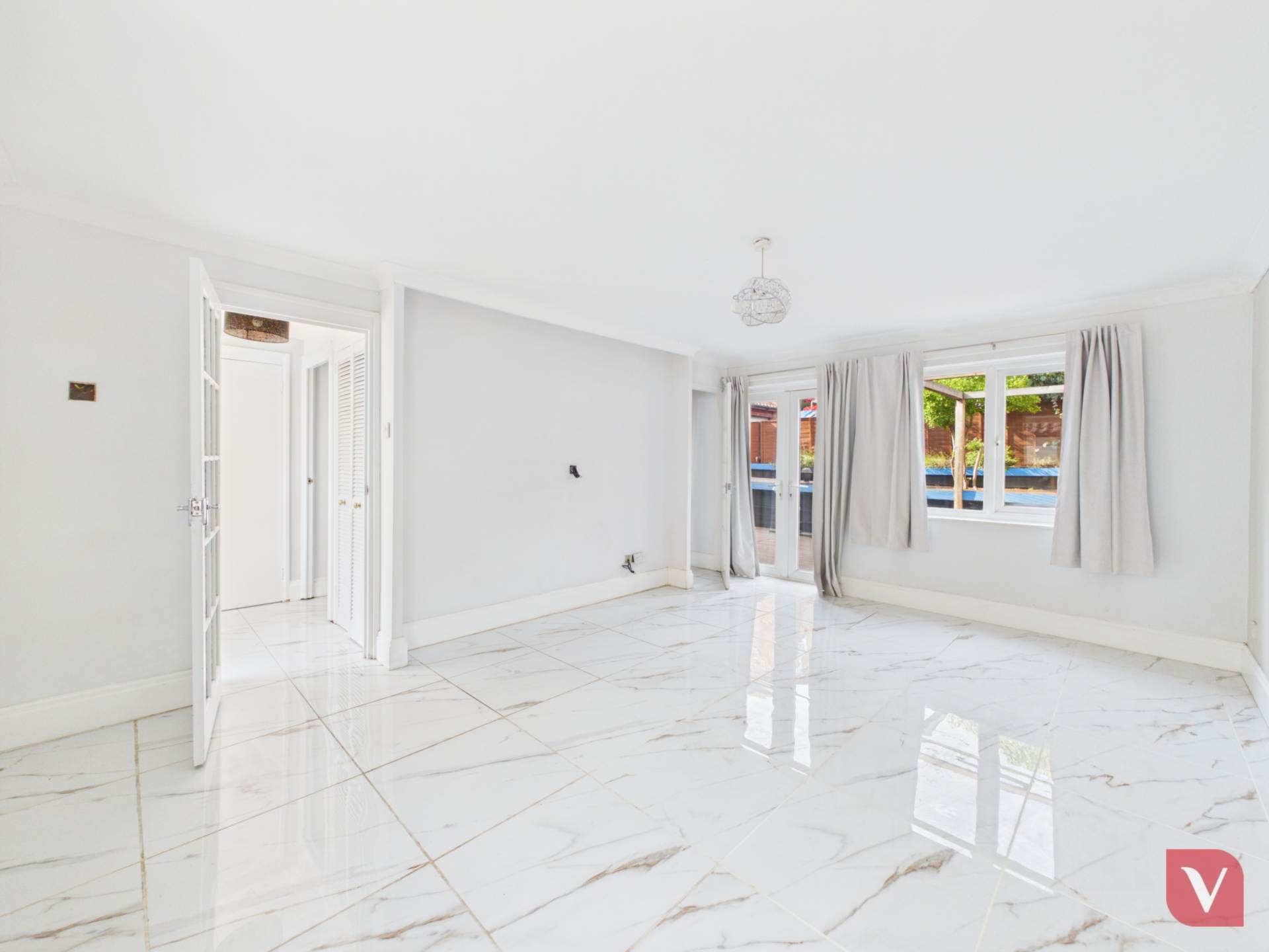 Brownbaker Court, Milton Keynes, Image 3