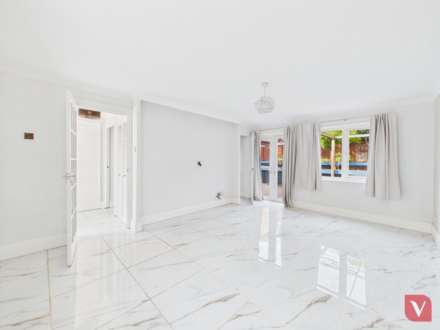Brownbaker Court, Milton Keynes, Image 3