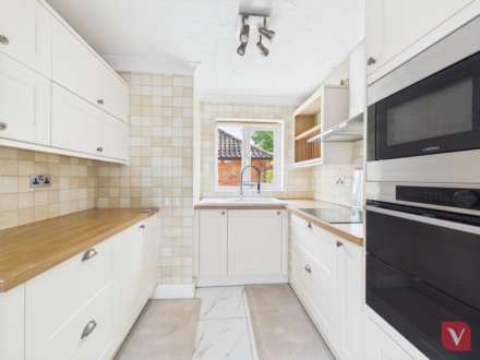 Brownbaker Court, Milton Keynes, Image 6