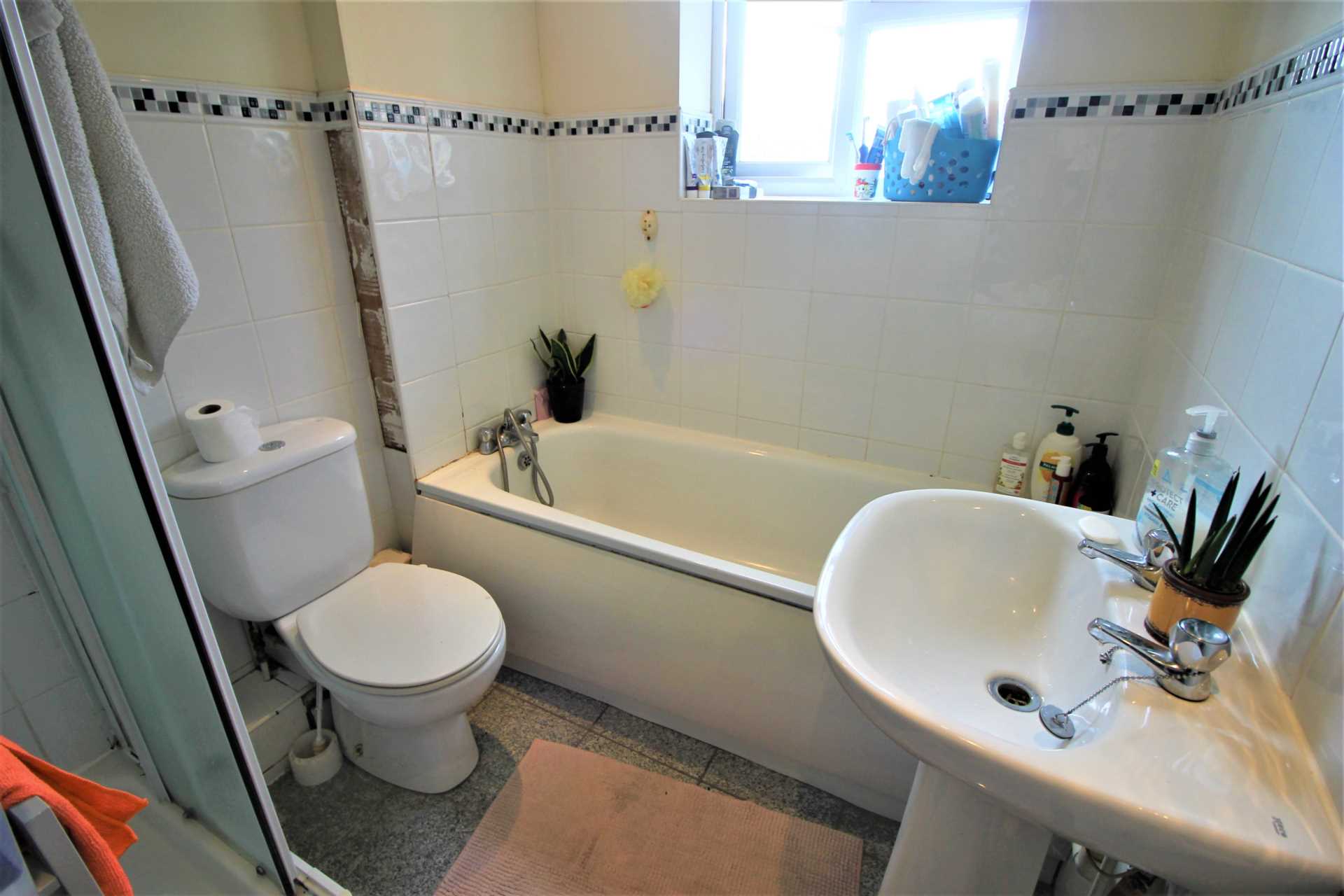 Gardenia Avenue, Luton, Image 7