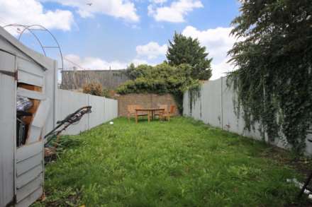 Gardenia Avenue, Luton, Image 10