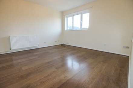 Leygreen Close, Luton, Image 2