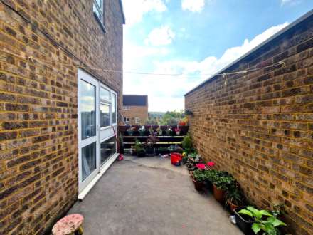 Butterworth Path, Luton, Image 10