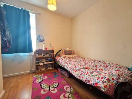 Butterworth Path, Luton, Image 8