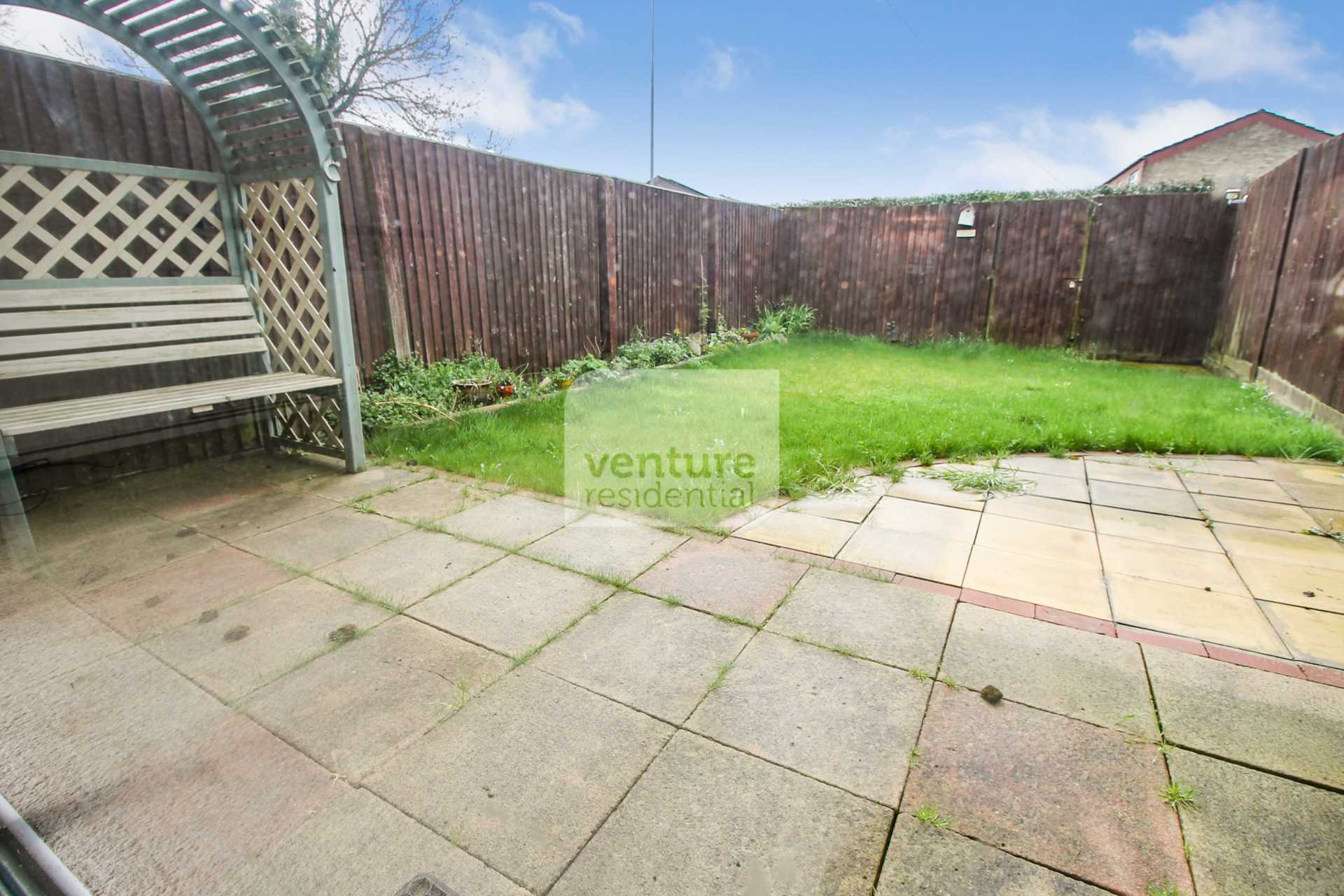 Enfield Close, Luton, Image 15