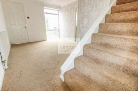 Enfield Close, Luton, Image 2