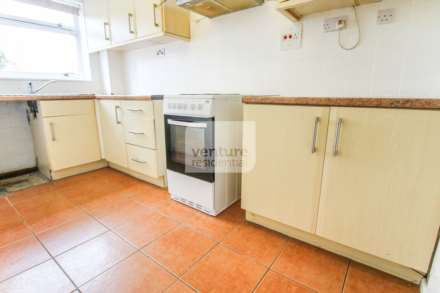 Enfield Close, Luton, Image 5