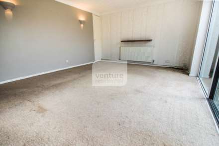 Enfield Close, Luton, Image 8