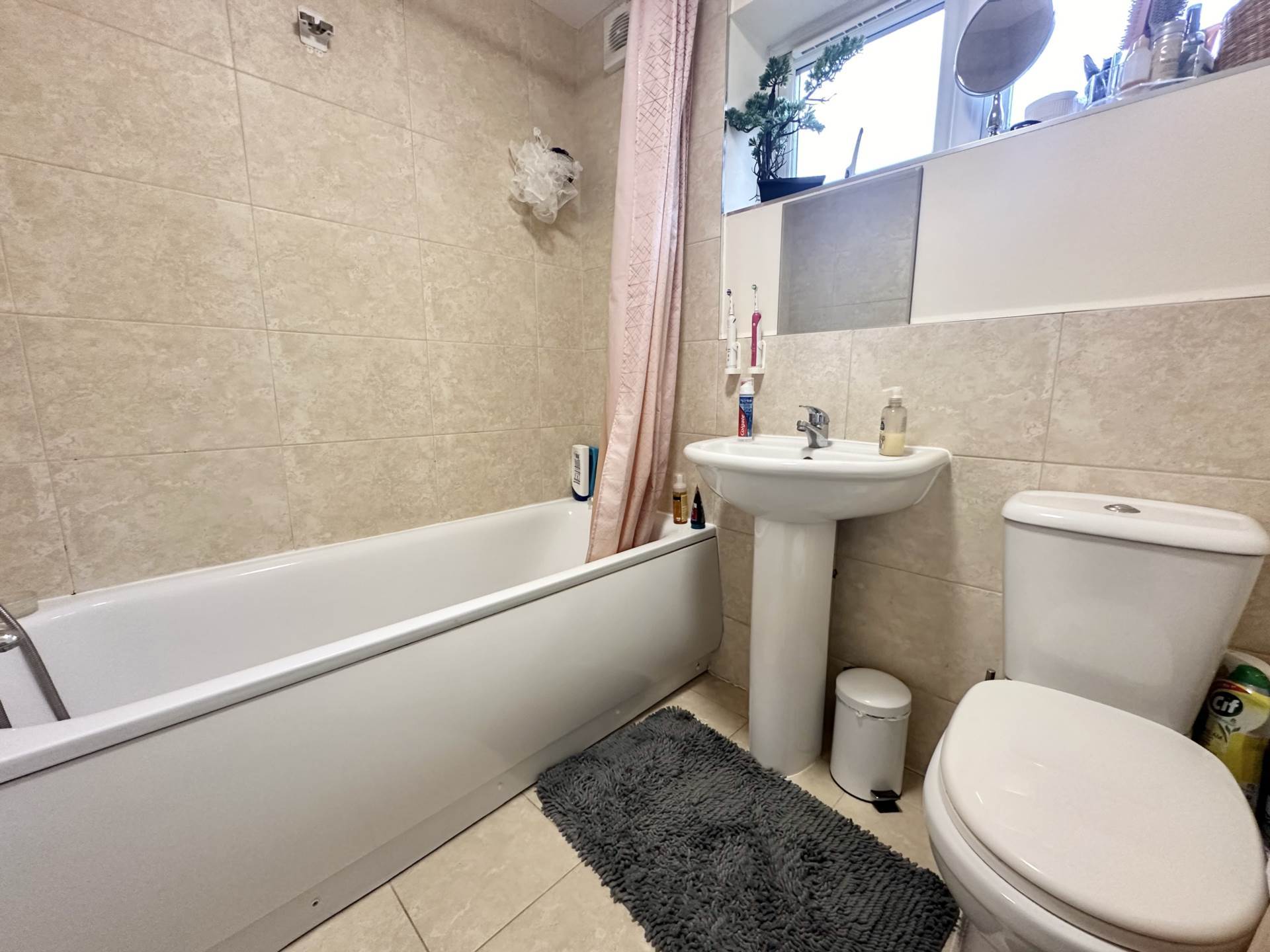 Grove Road, Luton, Image 6