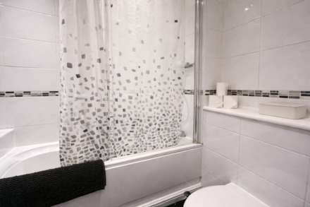 Knights Field, Luton, Image 11