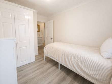 Knights Field, Luton, Image 9