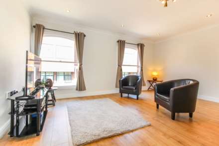 Park Street West, Luton, Image 4