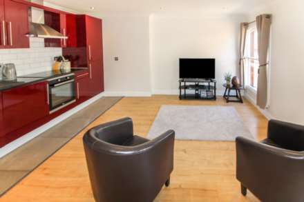 Park Street West, Luton, Image 5