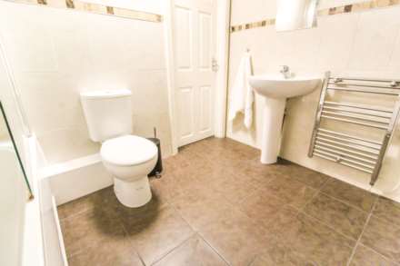 Park Street West, Luton, Image 7