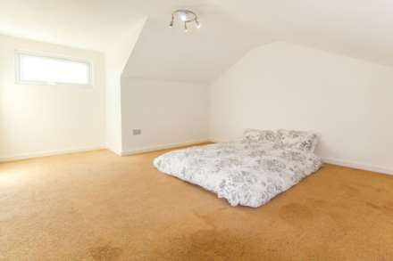 Park Street West, Luton, Image 8