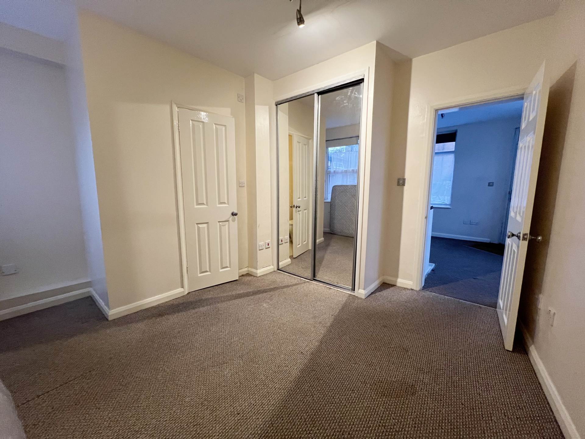 Hibbert Street, Luton, Image 7