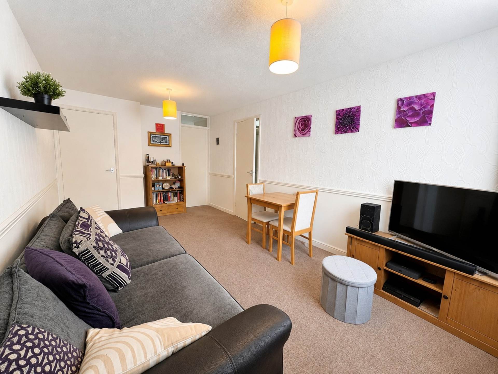Repton Close, Luton, Image 2