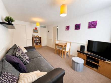 Repton Close, Luton, Image 2