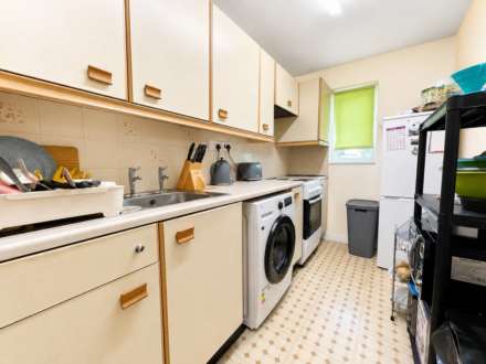 Repton Close, Luton, Image 5