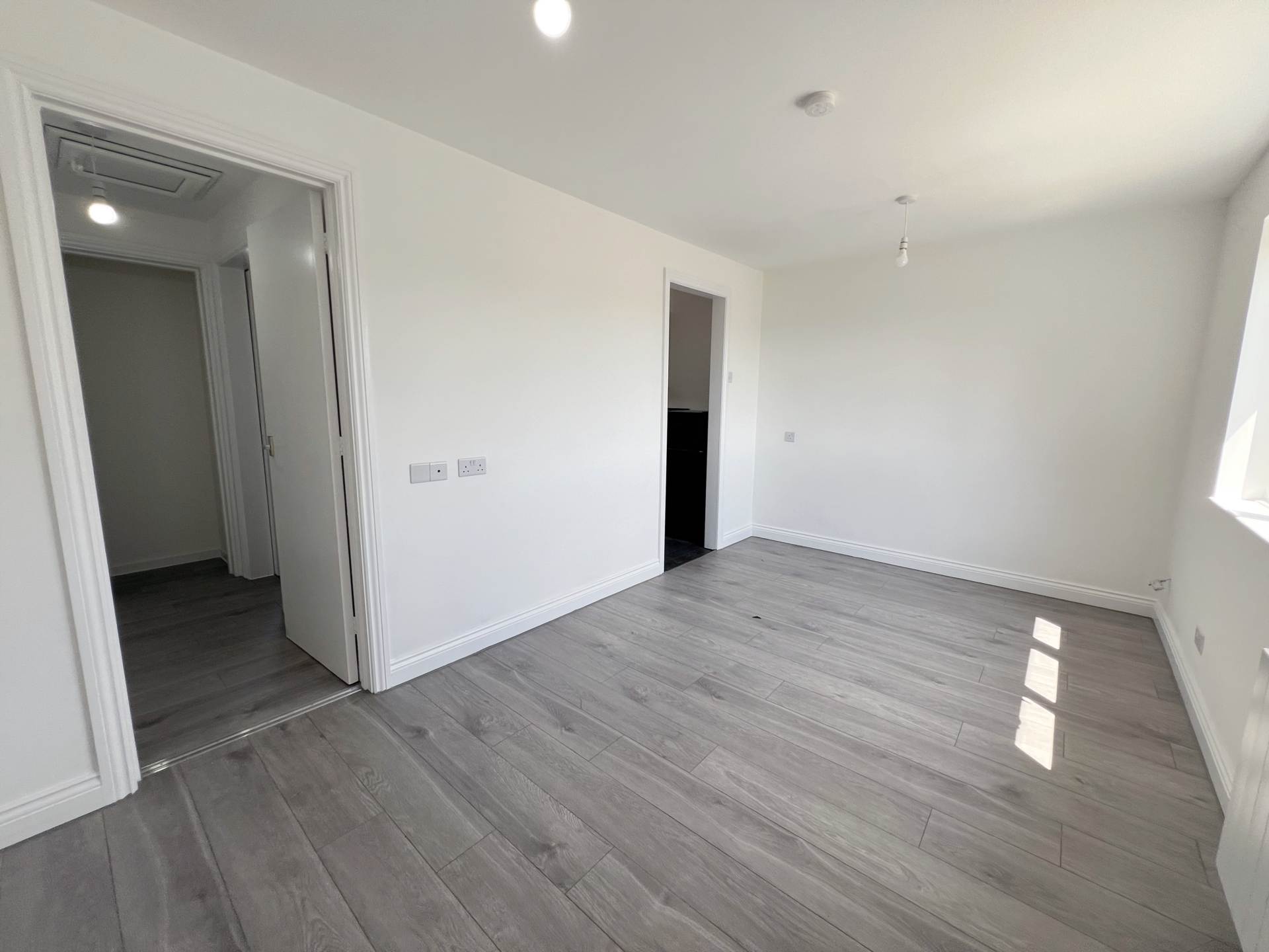 Repton Close, Luton, Image 6