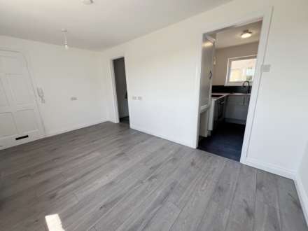 Repton Close, Luton, Image 7
