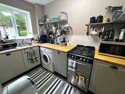 Farrow Close, Luton, Image 4