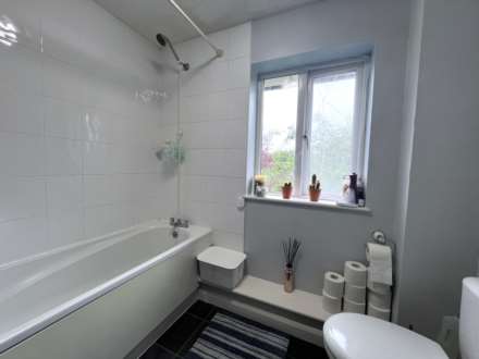 Farrow Close, Luton, Image 6