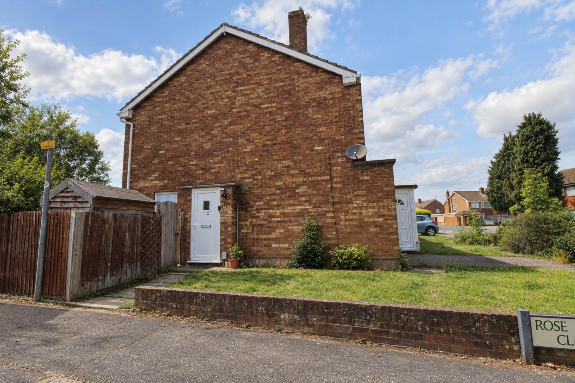 Birchen Grove, Luton, Image 1