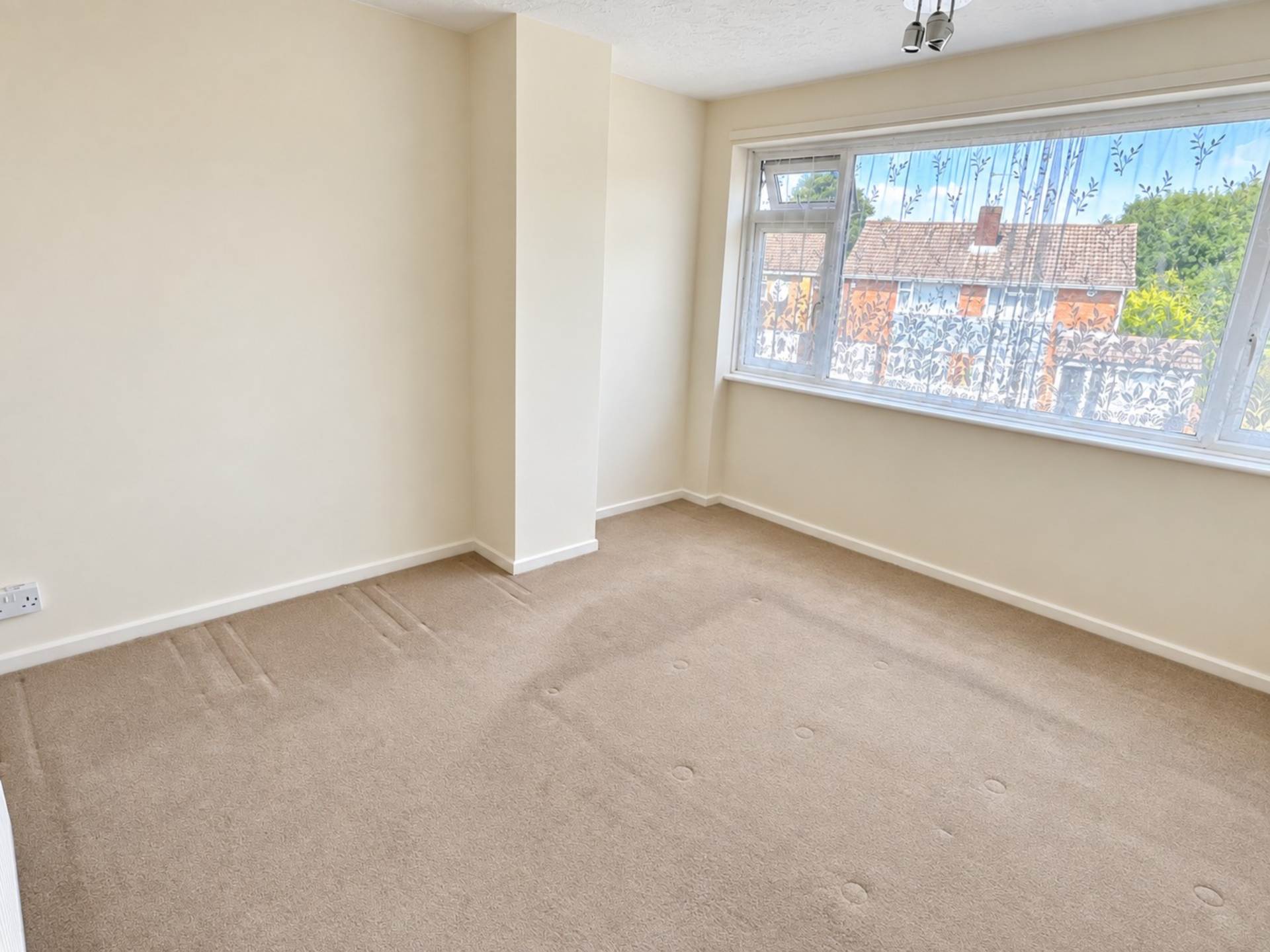 Birchen Grove, Luton, Image 3