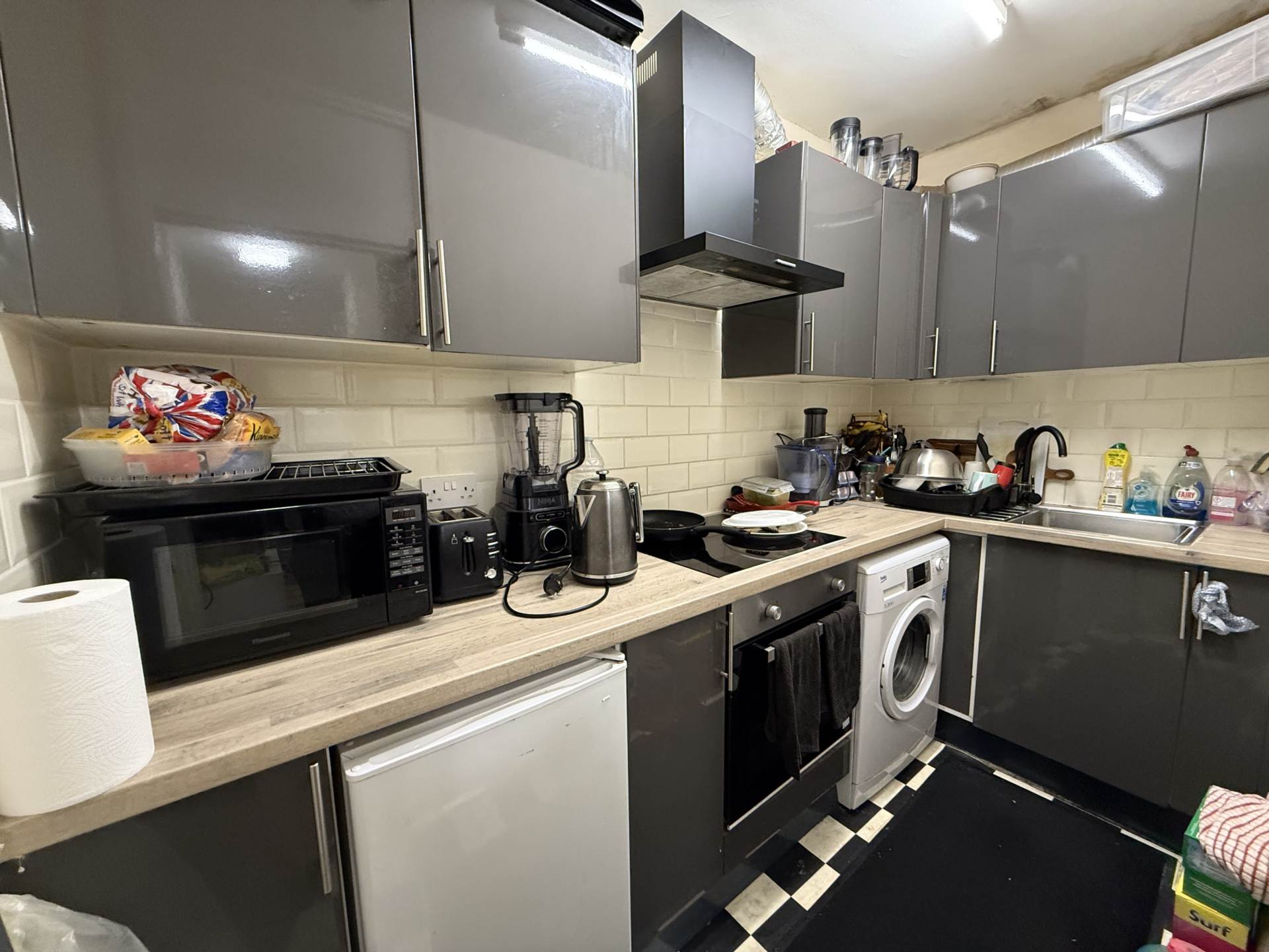 Dunstable Road, Luton, Image 6