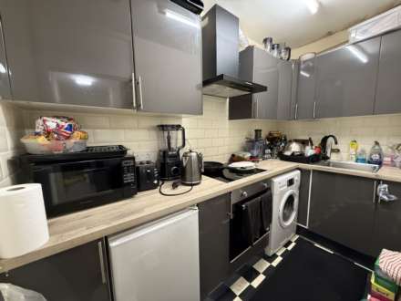 Dunstable Road, Luton, Image 6