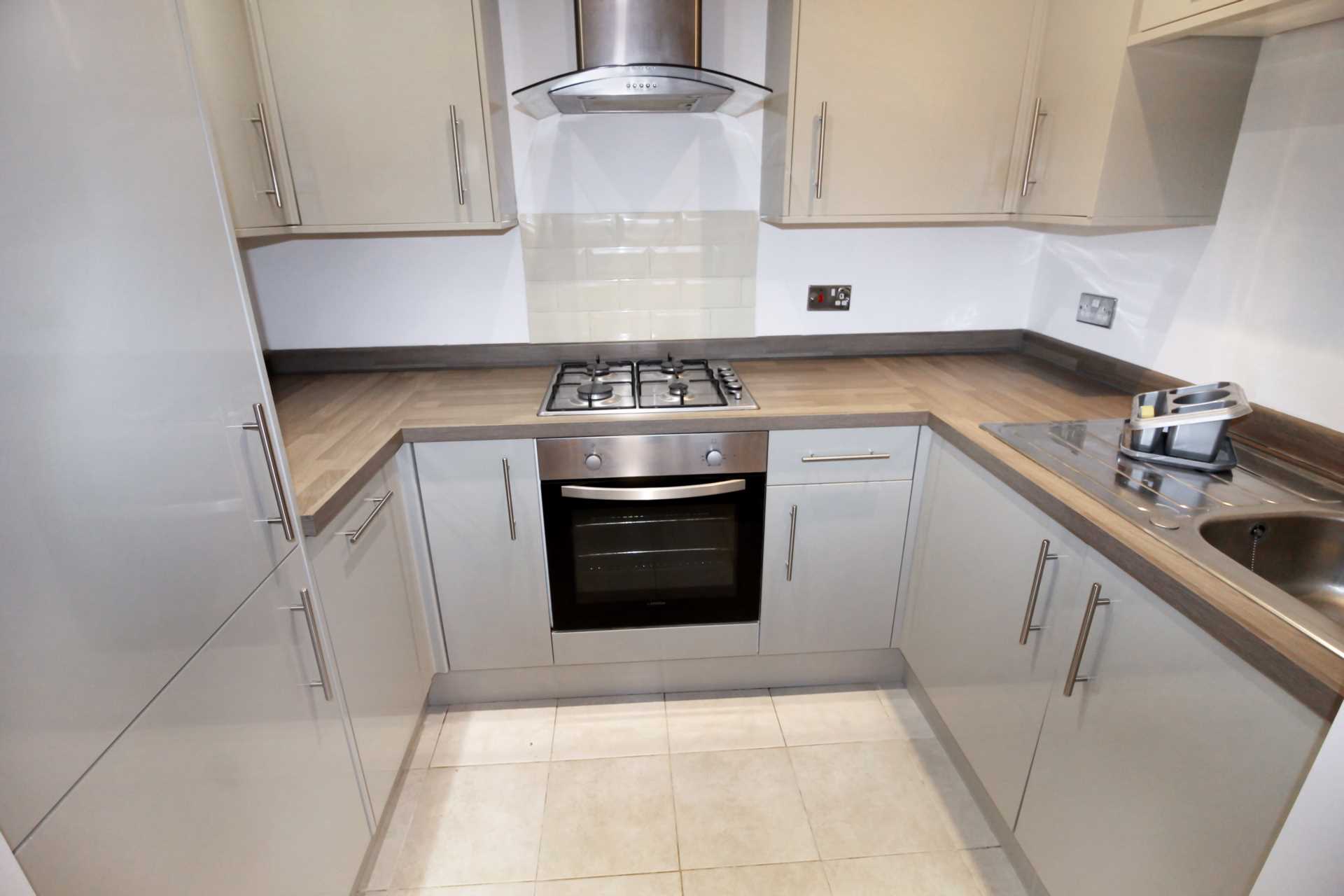 Grove Road, Luton, Image 4