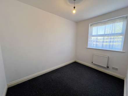 Villiers Close, Luton, Image 16