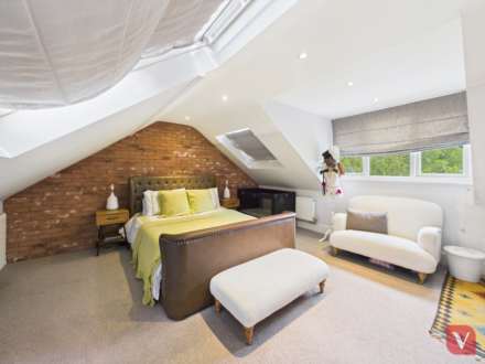 Compton Avenue, Luton, Image 2