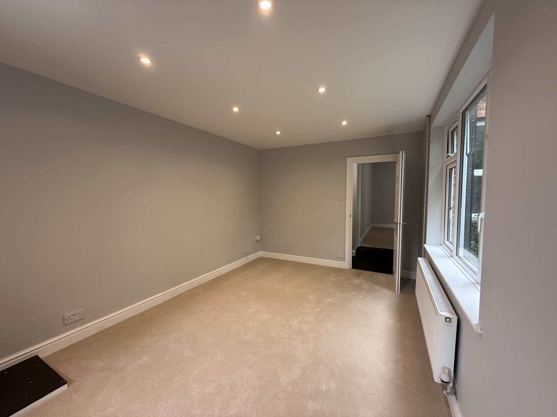 Biscot Road, Luton, Image 4