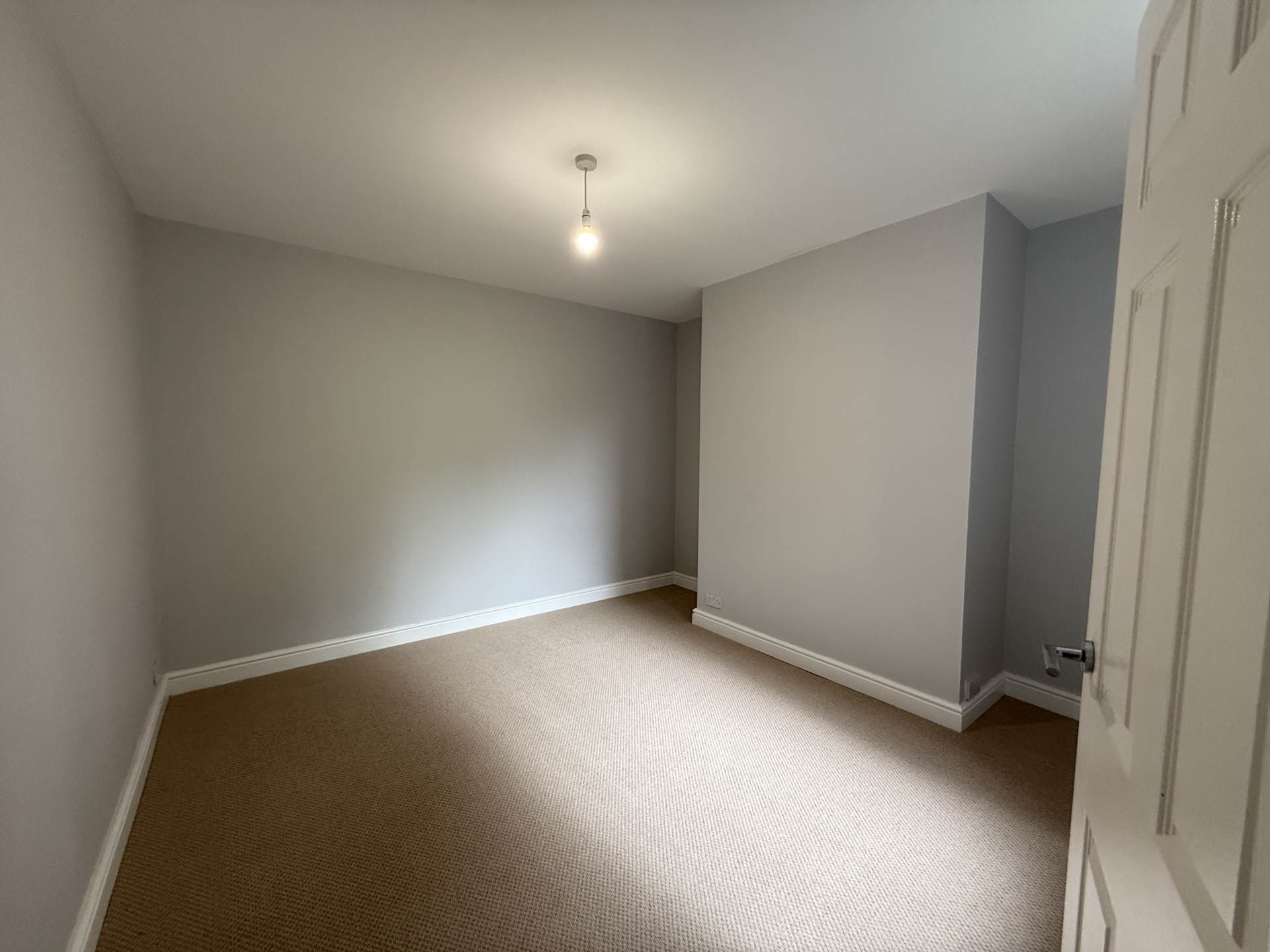Biscot Road, Luton, Image 5