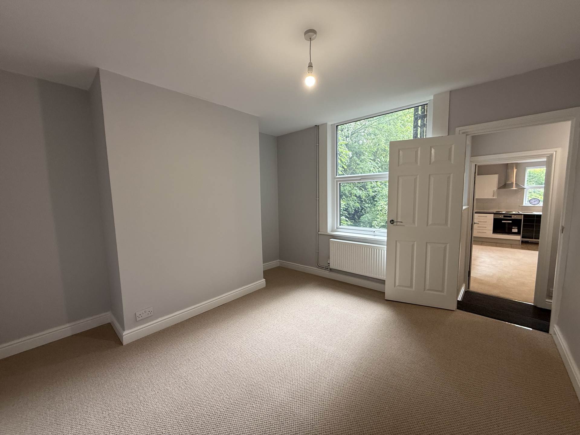 Biscot Road, Luton, Image 7