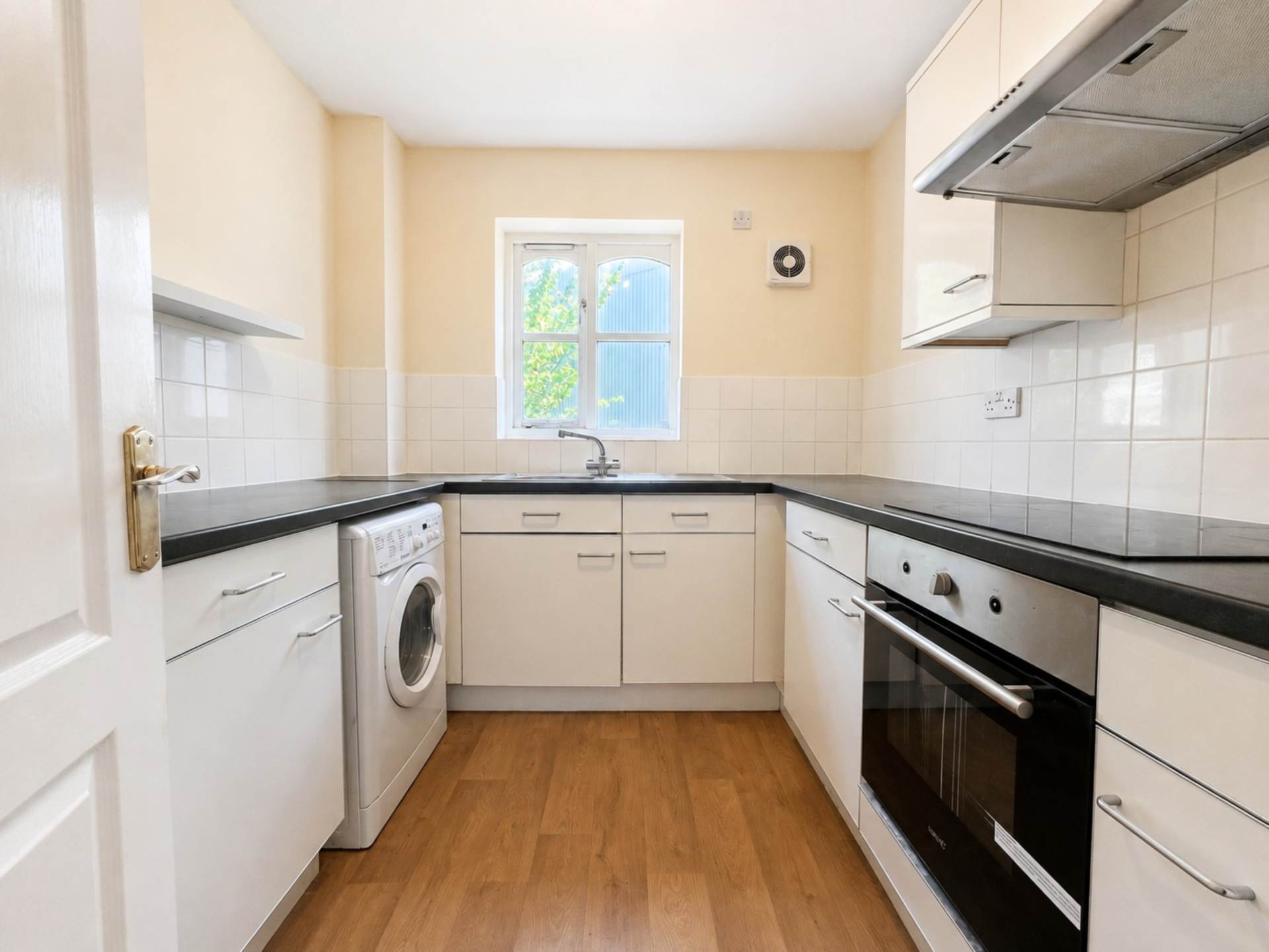 Larkspur Gardens, Luton, Image 3