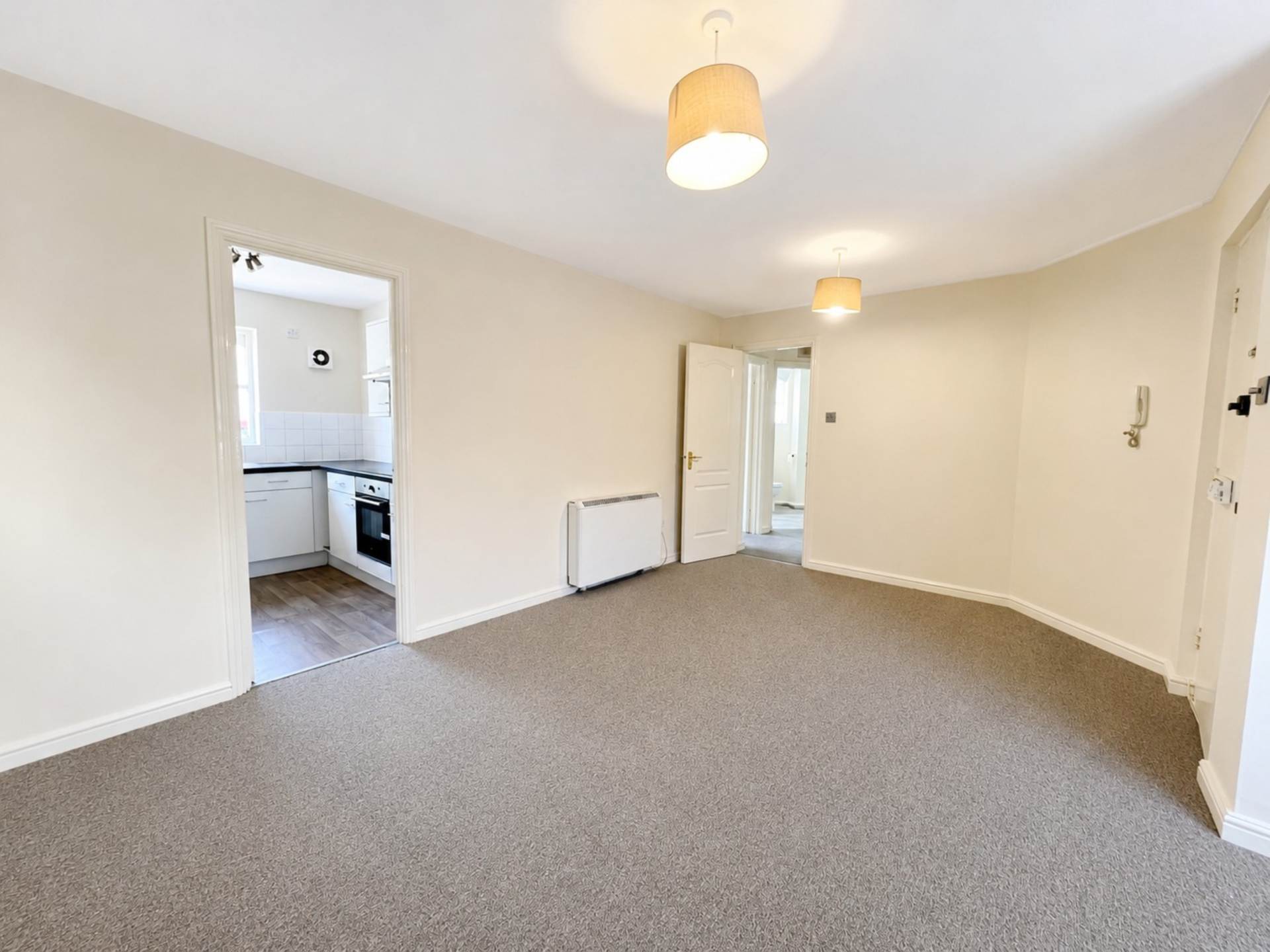 Larkspur Gardens, Luton, Image 5