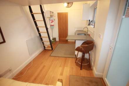 Hibbert Street, Luton, Image 1