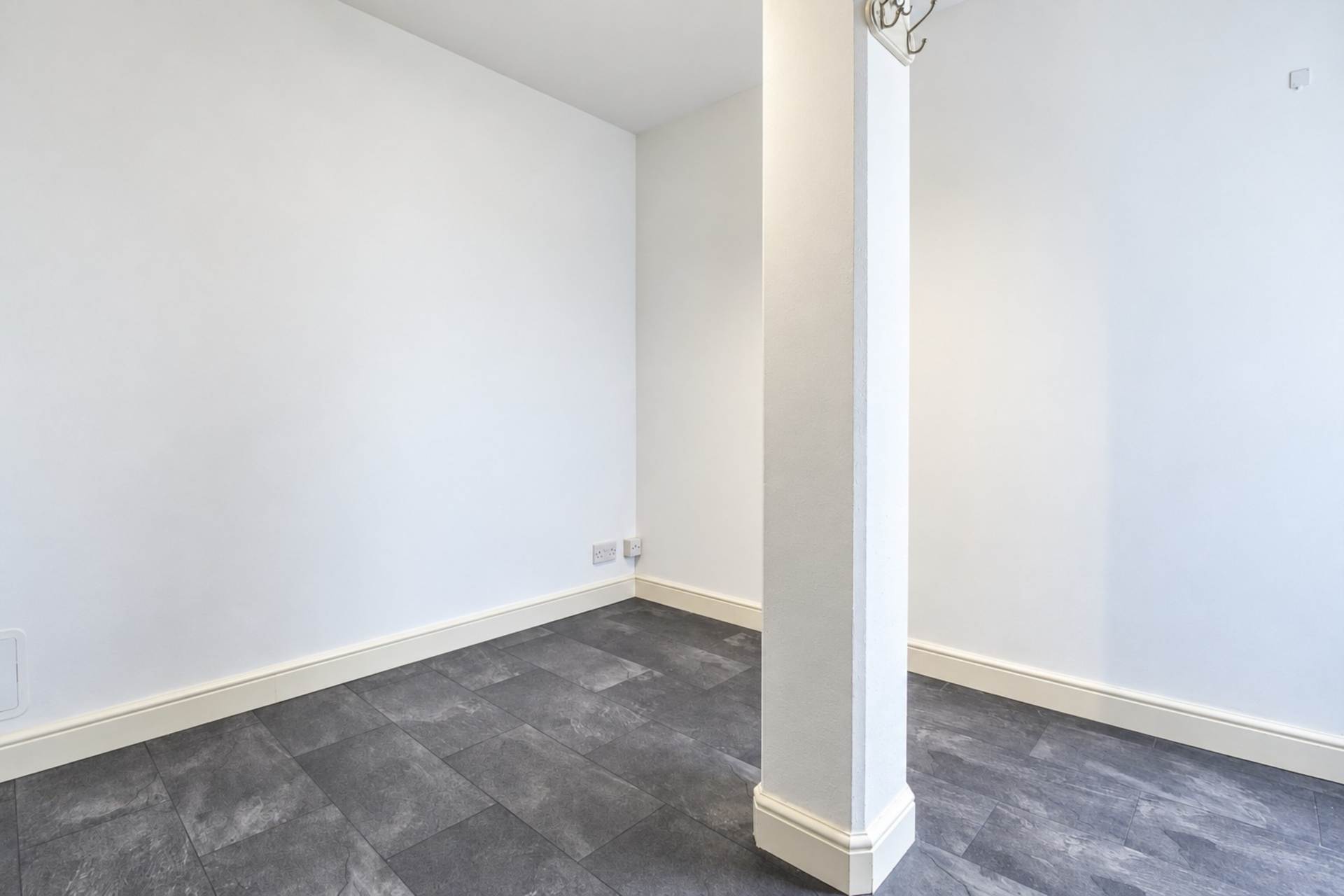 Dunstable Road, Luton, Image 6