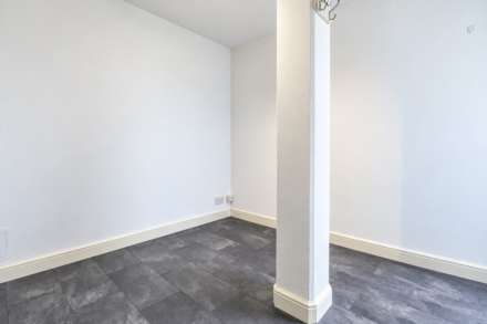 Dunstable Road, Luton, Image 6