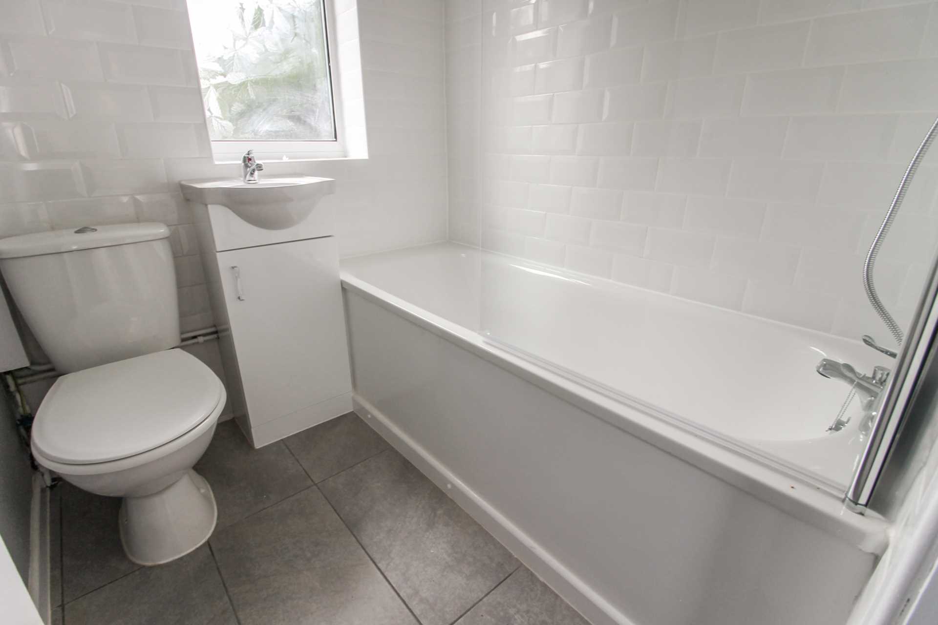 Catsbrook Road, Luton, Image 5