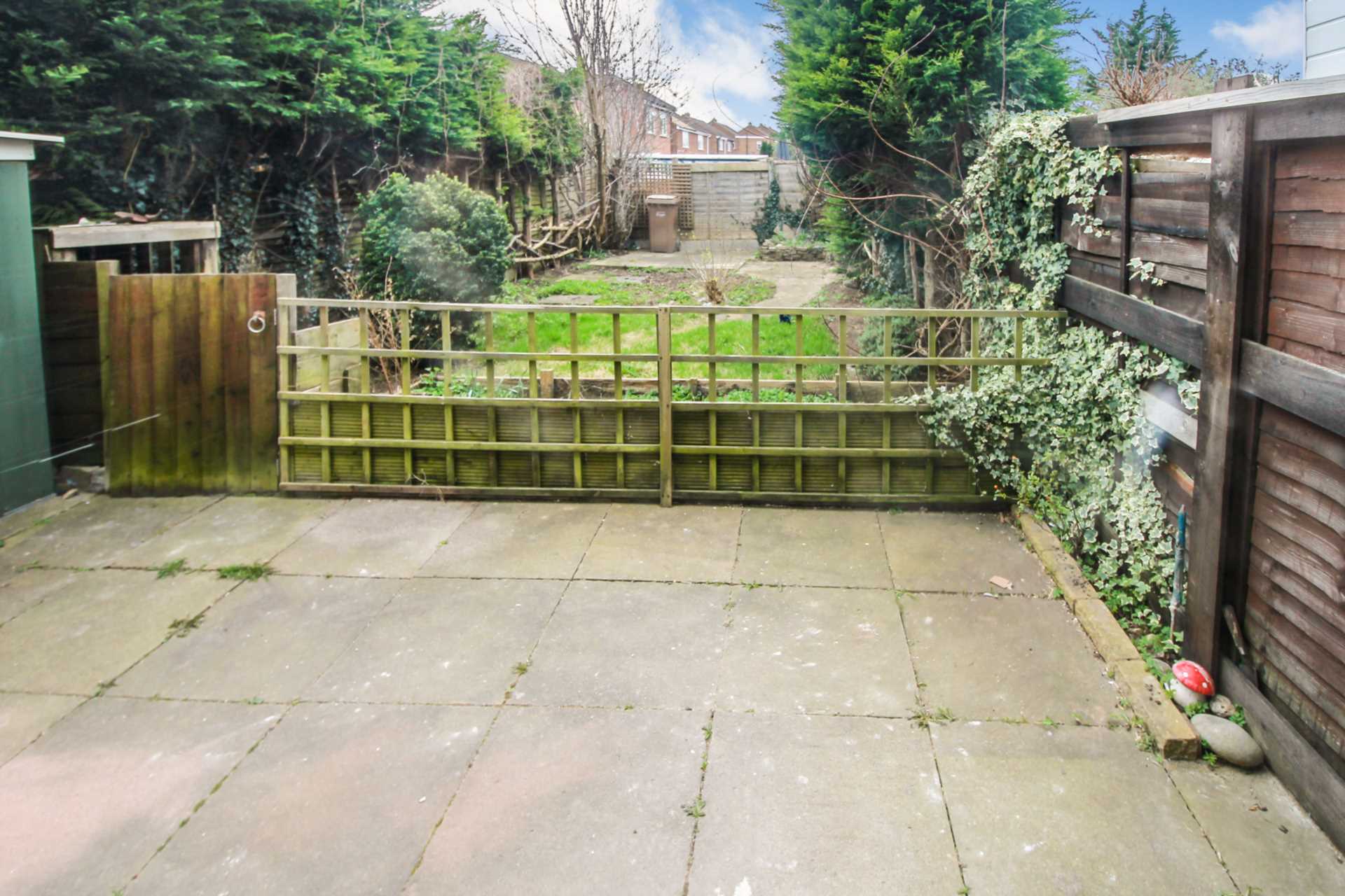 Catsbrook Road, Luton, Image 9