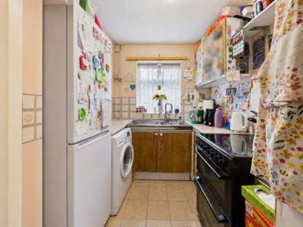 Moorland Gardens, Luton, Image 4
